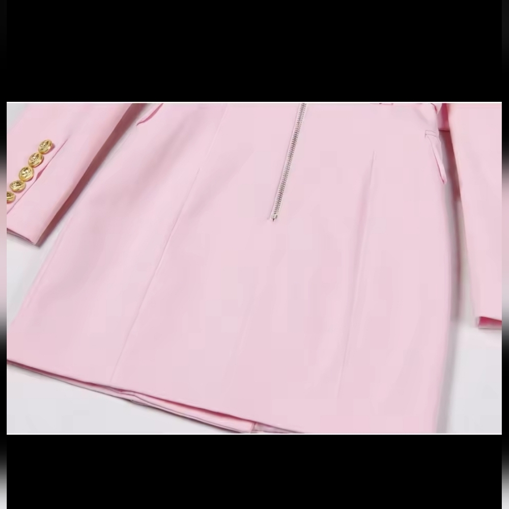 Elegant Pink Blazer with Gold Accents - Picture 9 of 11